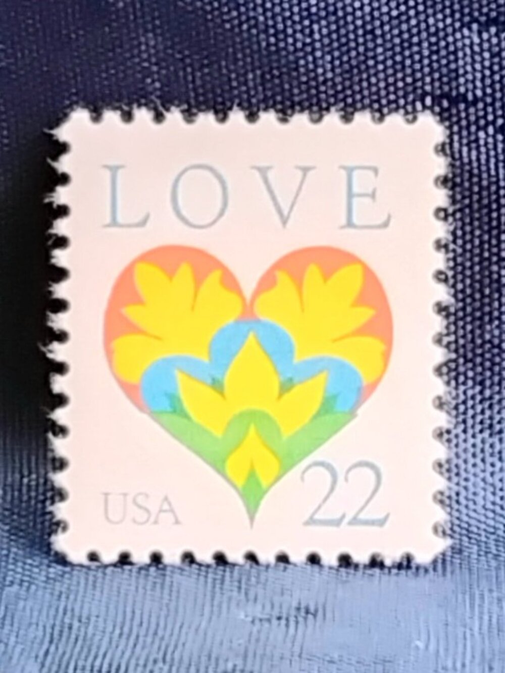 Uncirculated USA 1987 Love 22 Cent Stamp!!